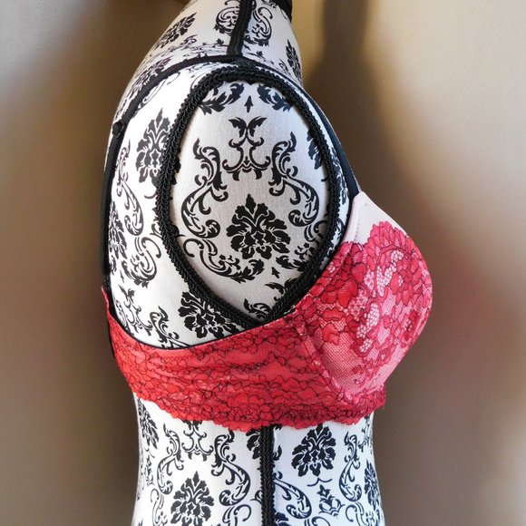 RARE VICTORIA'S SECRET DREAM ANGELS CHRISTMAS BRA - Picture 4 of 14